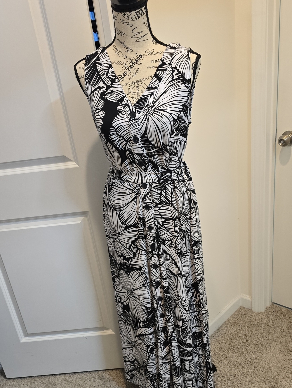 Talbots Black & White Floral Button-Front Maxi Dress